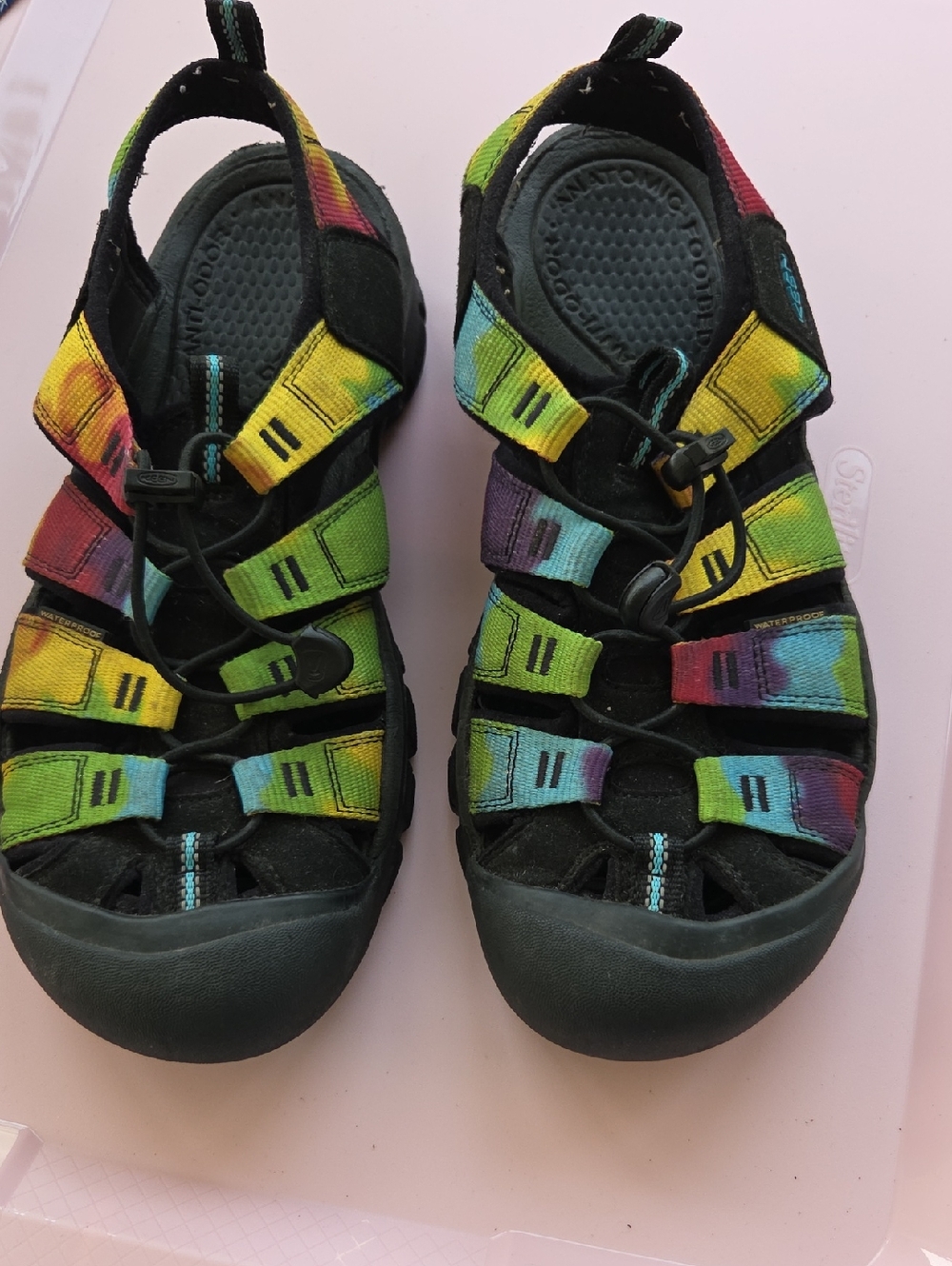 WomansKeen H2 Hiking Sandals with Rainbow Straps